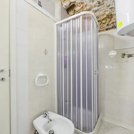 公寓 La Casa Nel Borgo- Cod. Citra 008055-lt-2468 圣雷默