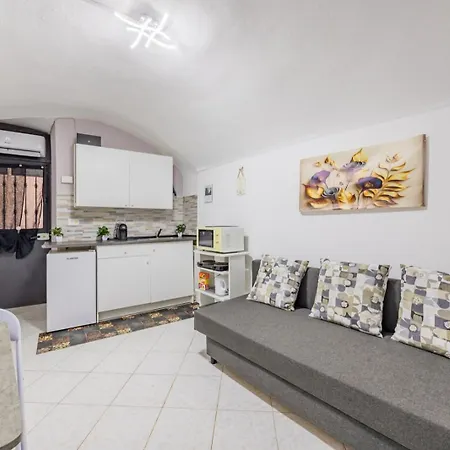 La Casa Nel Borgo- Cod. Citra 008055-lt-2468 * Sanremo